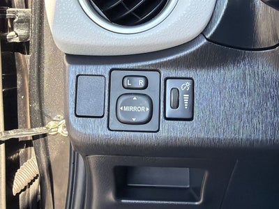2012 Toyota Yaris LE