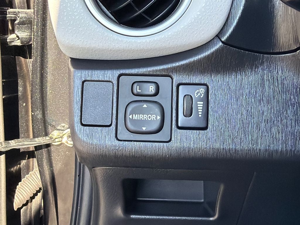 2012 Toyota Yaris LE