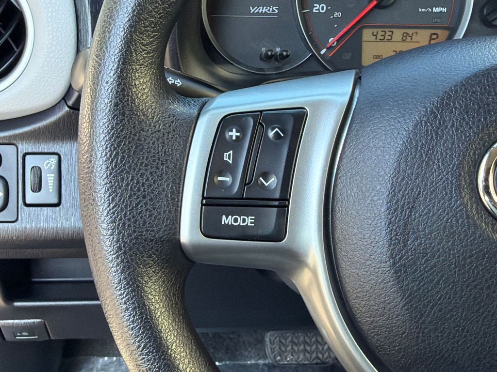 2012 Toyota Yaris LE