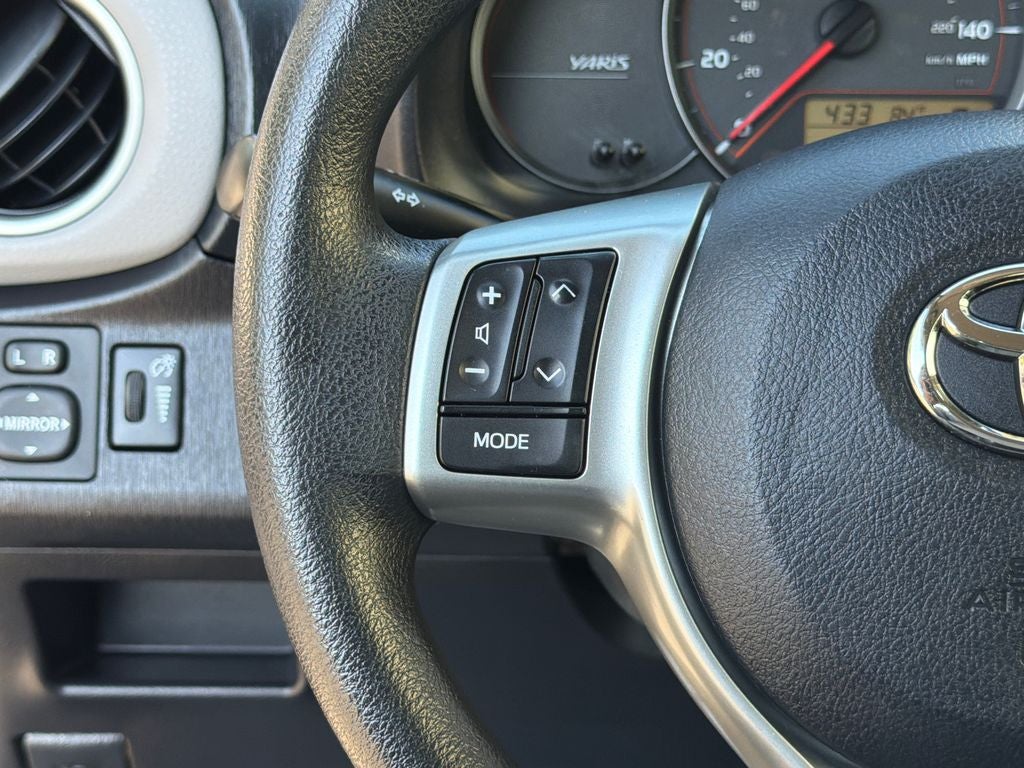 2012 Toyota Yaris LE