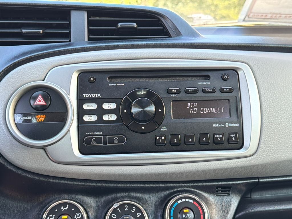 2012 Toyota Yaris LE