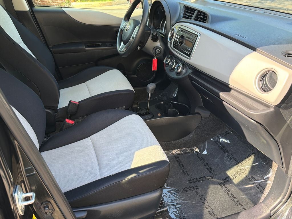 2012 Toyota Yaris LE