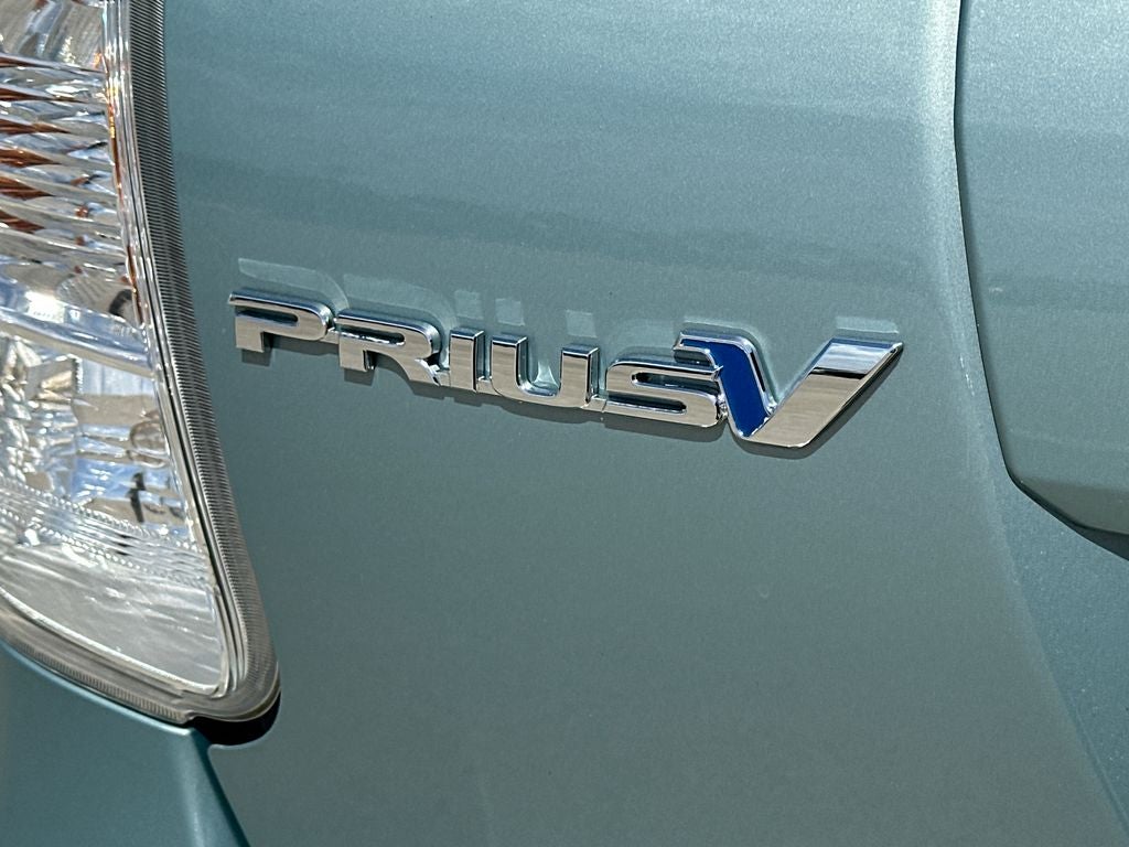2014 Toyota Prius v Three