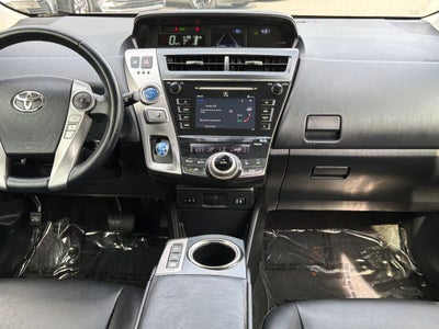 2015 Toyota Prius v Five