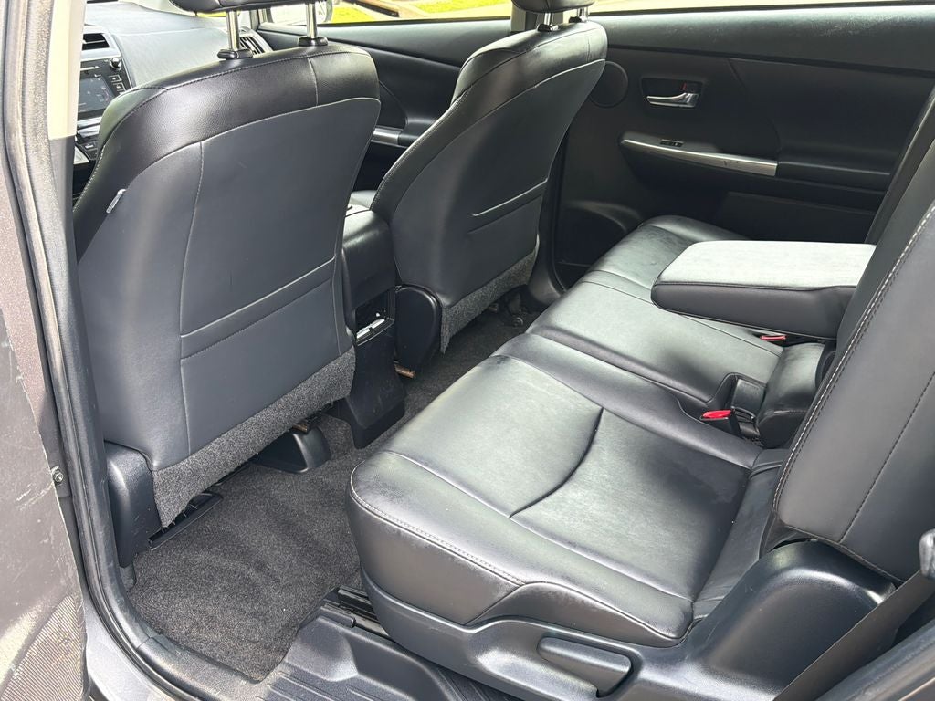 2015 Toyota Prius v Five