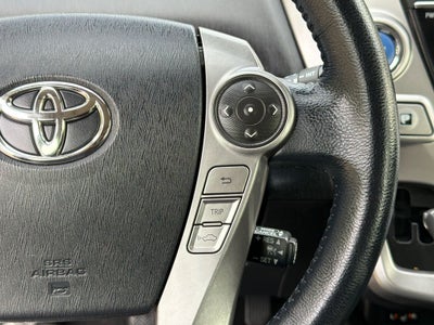 2015 Toyota Prius v Five