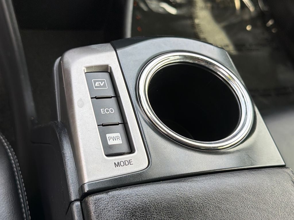 2015 Toyota Prius v Five