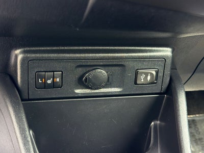2015 Toyota Prius v Five