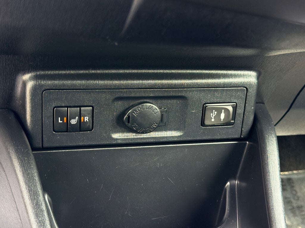2015 Toyota Prius v Five