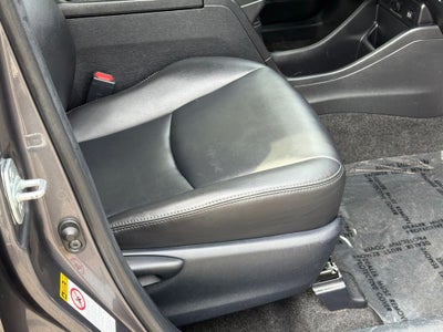 2015 Toyota Prius v Five