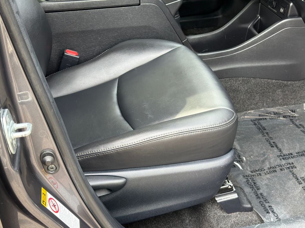 2015 Toyota Prius v Five