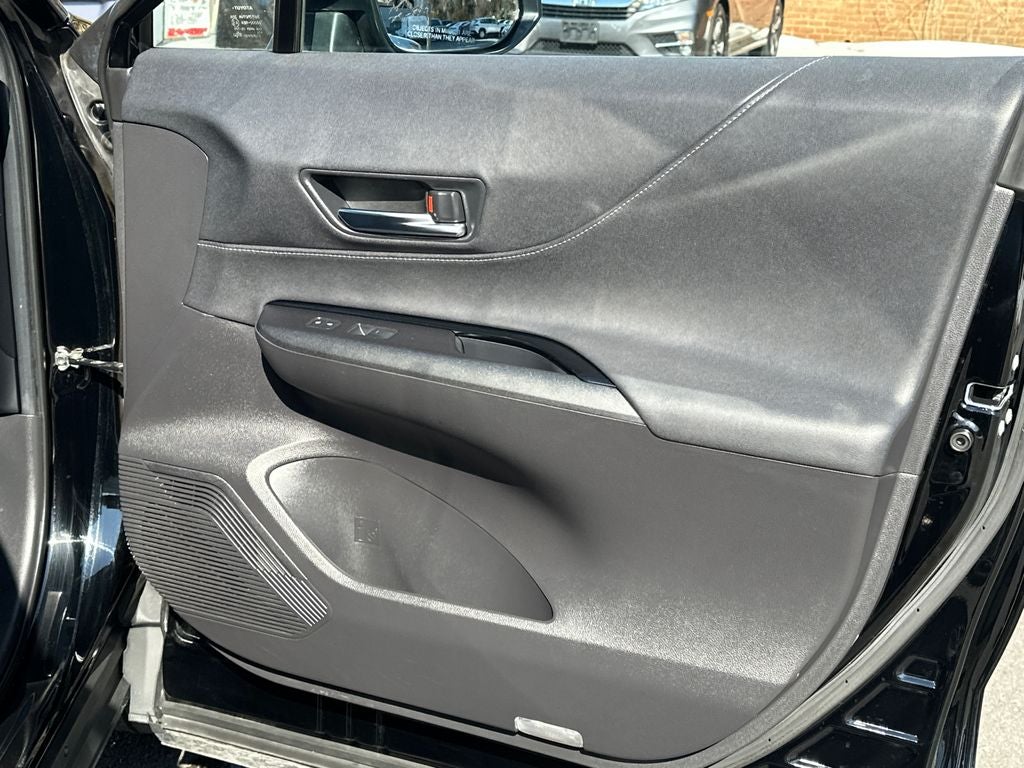 2023 Toyota Venza LE