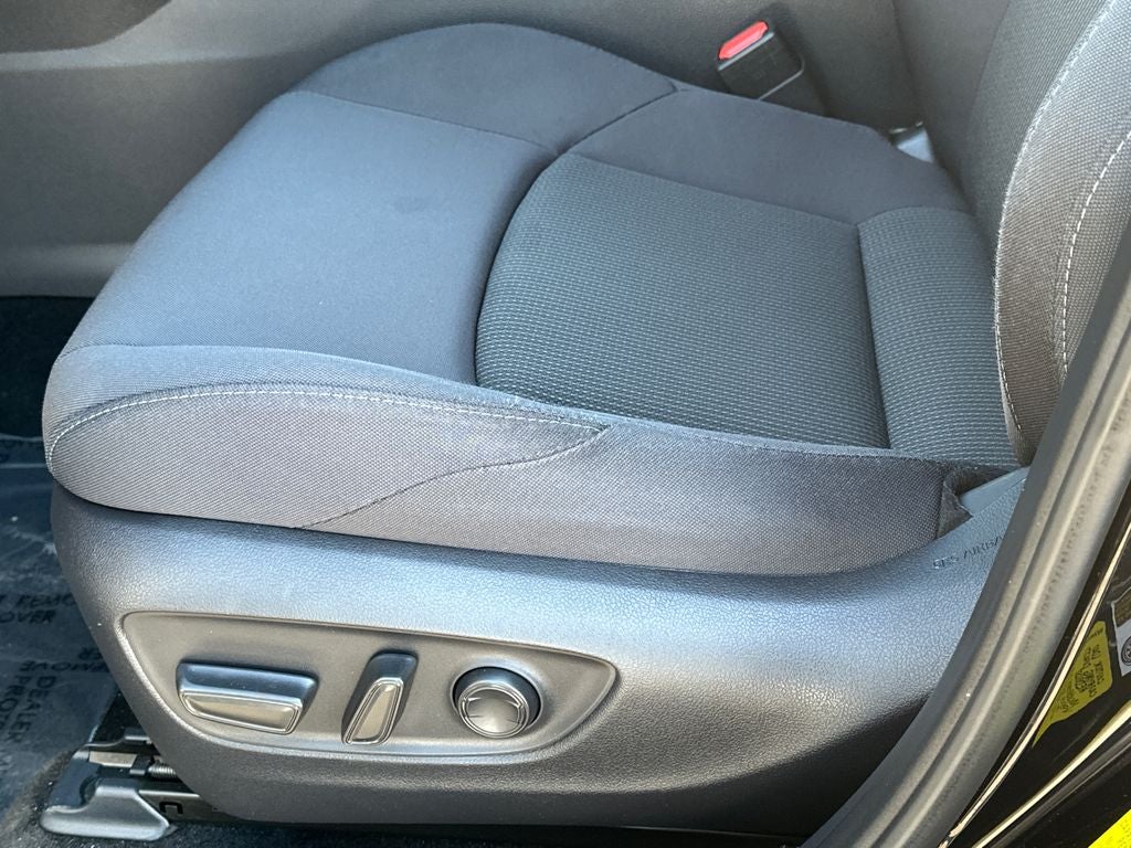 2023 Toyota Venza LE