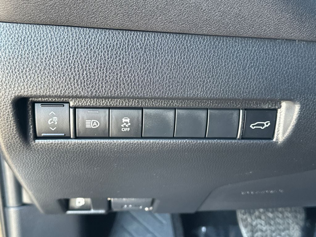 2023 Toyota Venza LE