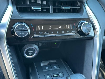 2023 Toyota Venza LE