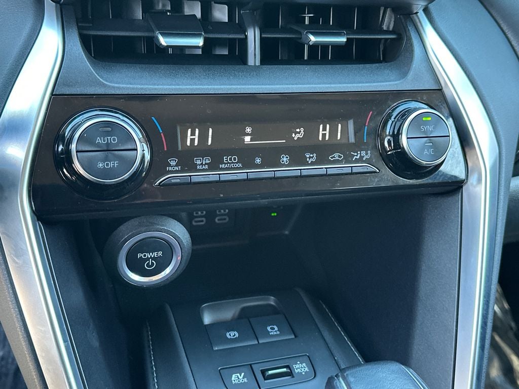 2023 Toyota Venza LE