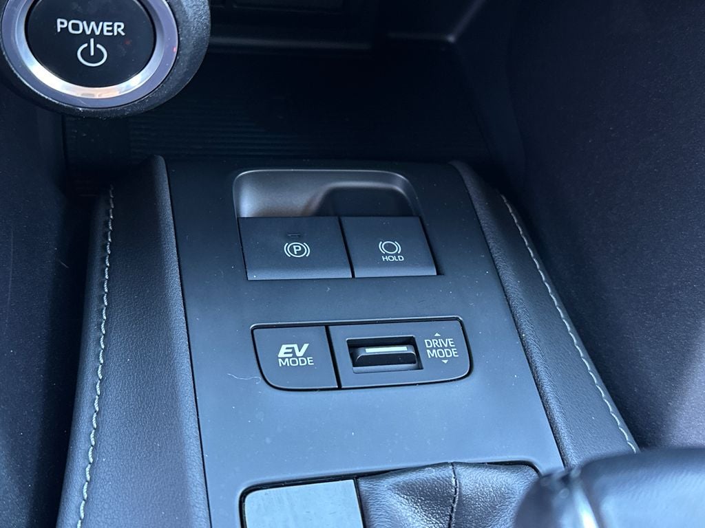 2023 Toyota Venza LE