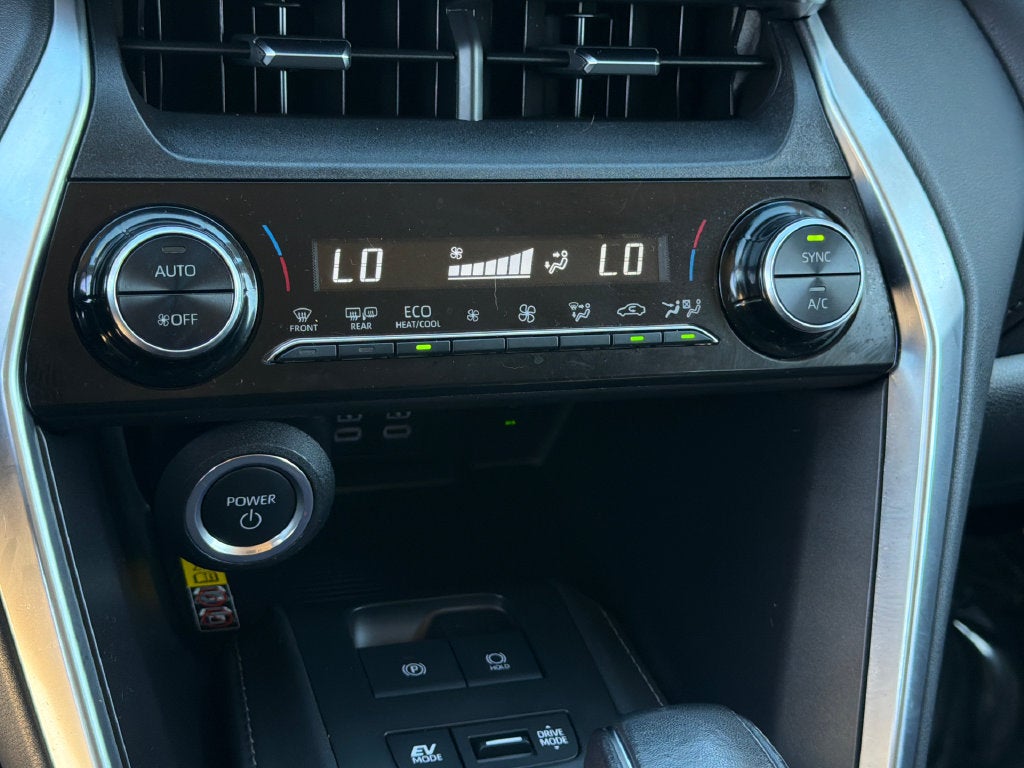 2023 Toyota Venza LE