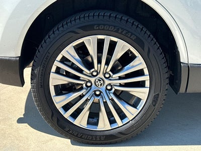 2022 Toyota Venza XLE