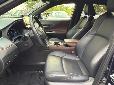 2022 Toyota Venza XLE