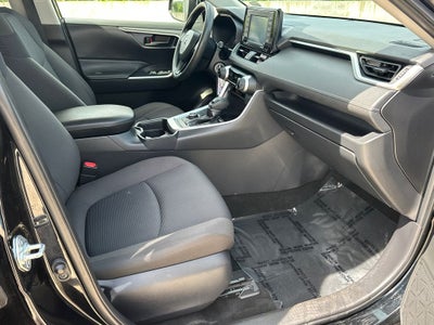 2020 Toyota RAV4 Hybrid LE