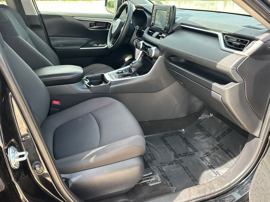 2020 Toyota RAV4 Hybrid LE