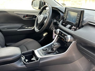 2020 Toyota RAV4 Hybrid LE