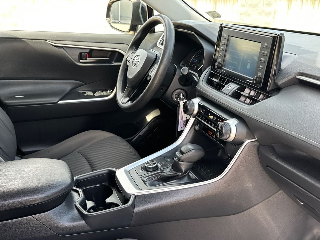 2020 Toyota RAV4 Hybrid LE