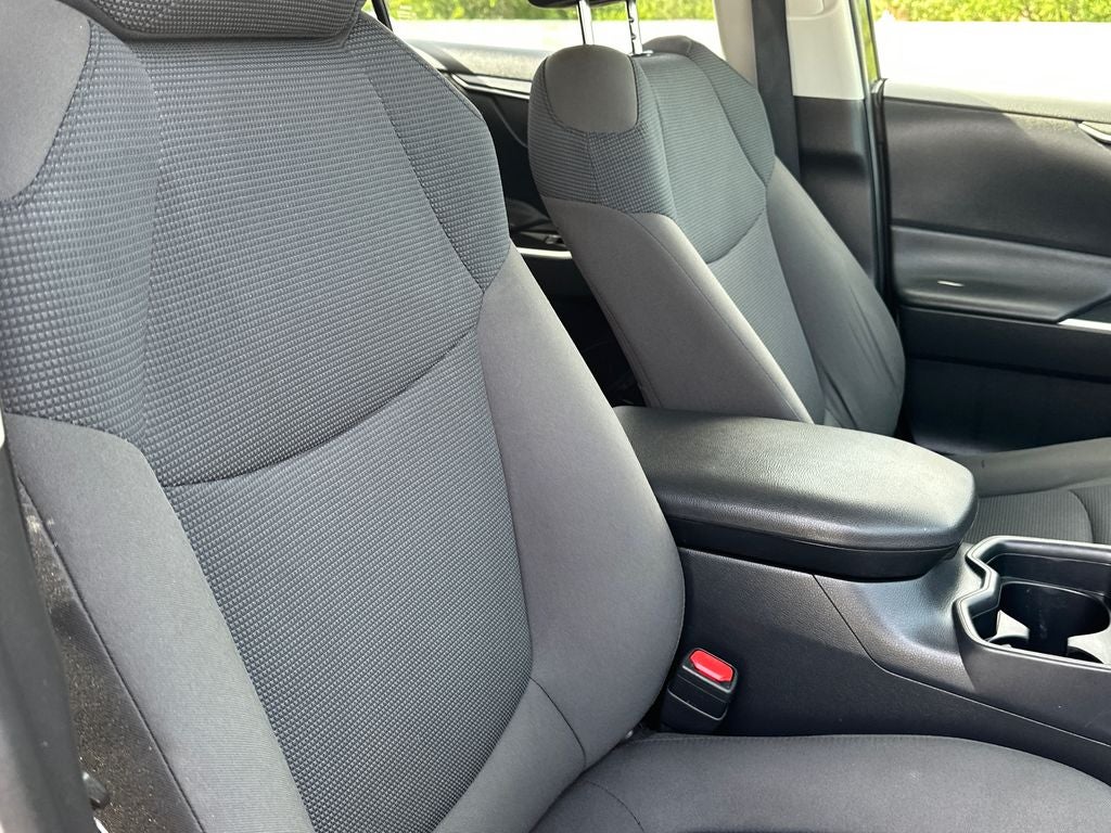2020 Toyota RAV4 Hybrid LE
