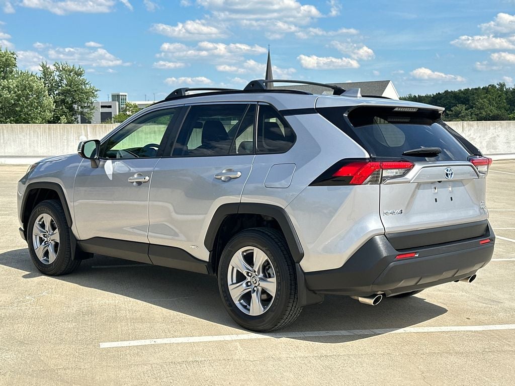 2022 Toyota RAV4 Hybrid XLE